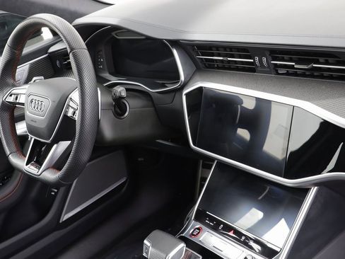 Used 2024 Audi RS 6 performance image 27