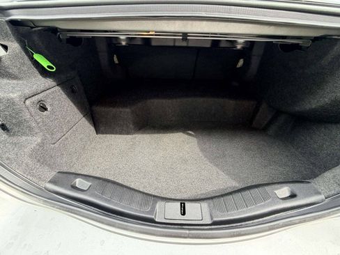 Used 2018 Ford Fusion SE FWD image 5