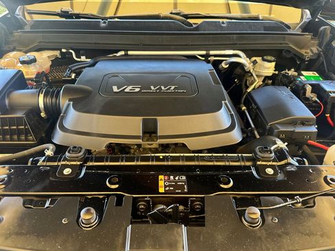 Used 2016 Chevrolet Colorado Z71 w/ Z71 Midnight Edition AWD/4WD image 34