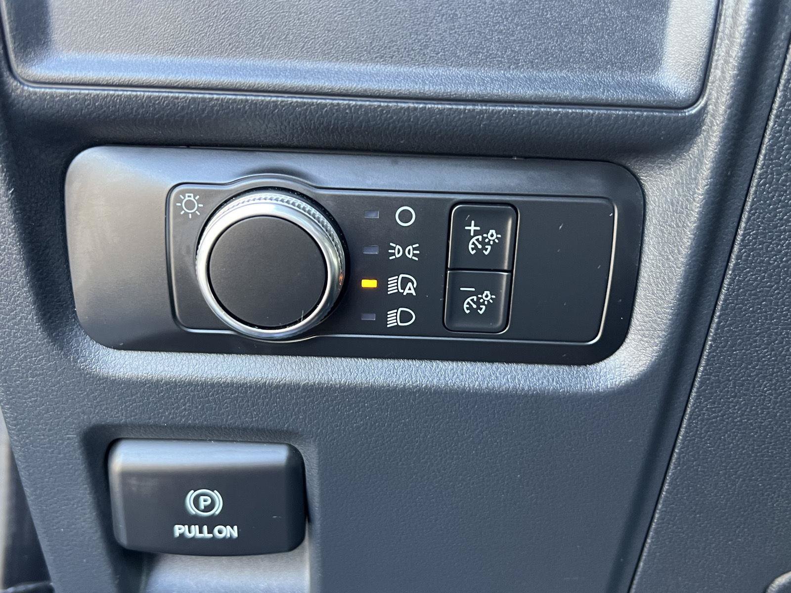 Used 2022 Ford Expedition XLT AWD/4WD image 29