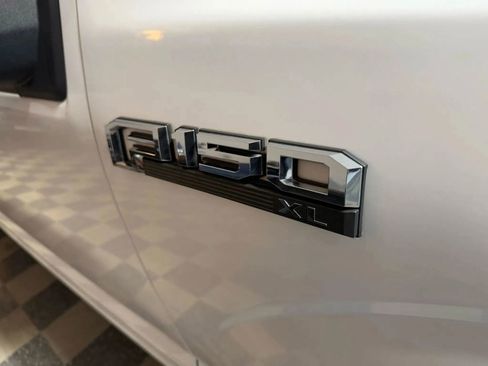 Used 2017 Ford F150 XL w/ Trailer Tow Package image 8