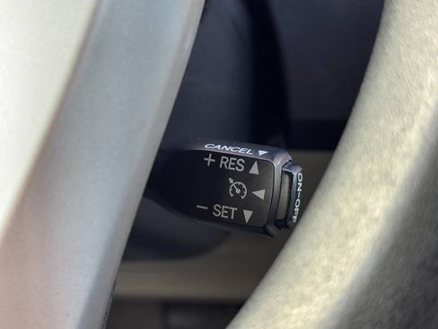 Used 2011 Toyota Prius Three image 31