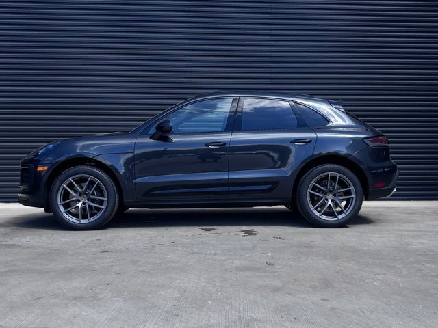 Certified 2026 Porsche Macan AWD/4WD image 2