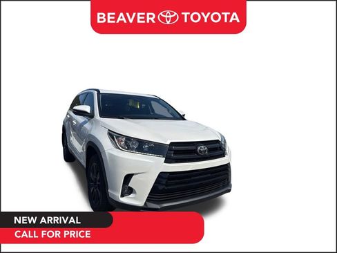 Used 2019 Toyota Highlander SE image 1