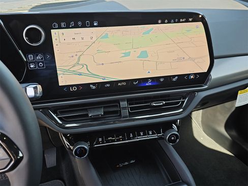 New 2025 Chevrolet Equinox EV RS image 9