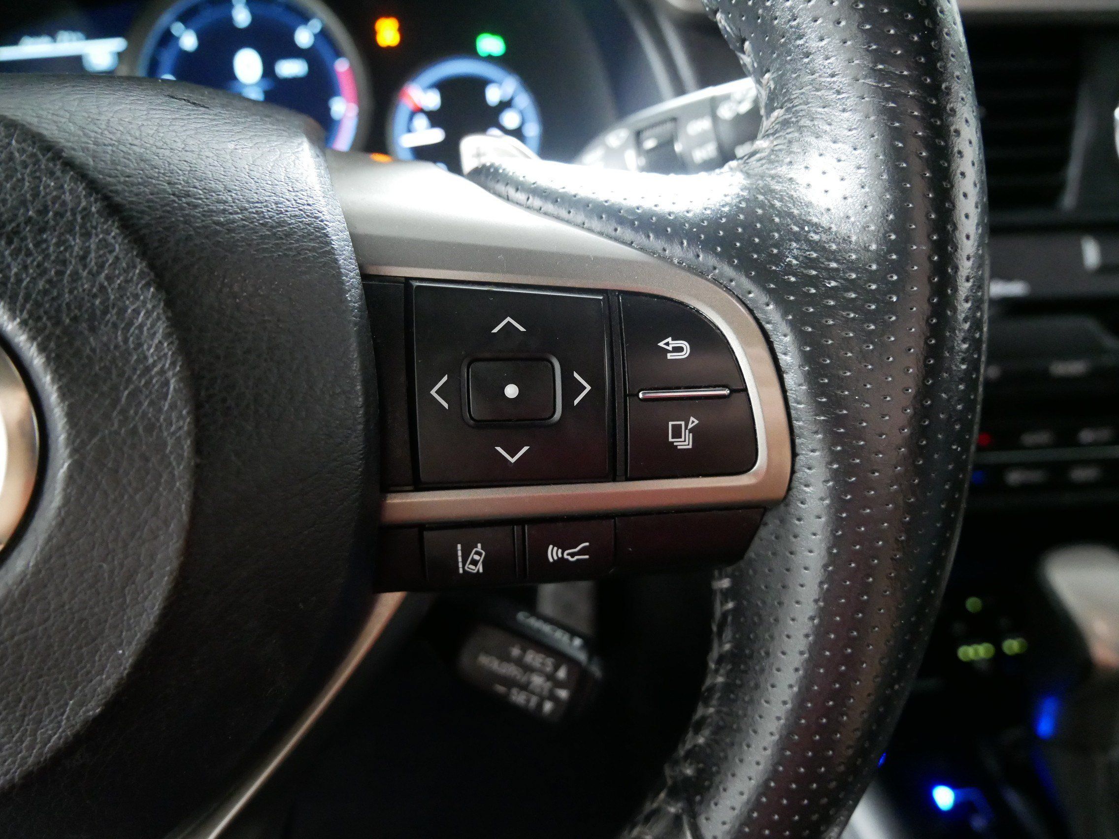 Used 2016 Lexus RX 350 F Sport w/ Cold Weather Package AWD/4WD image 28