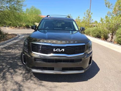 Used 2022 Kia Telluride S AWD/4WD image 2