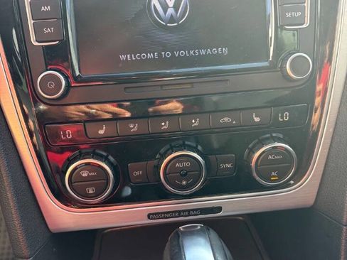 Used 2012 Volkswagen Passat 2.5 SE image 18