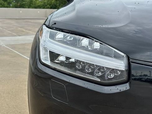 Certified 2025 Volvo XC90 B6 Plus w/ Protection Package AWD/4WD image 10