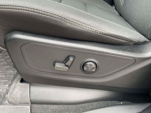 Used 2022 RAM 1500 Big Horn AWD/4WD image 13