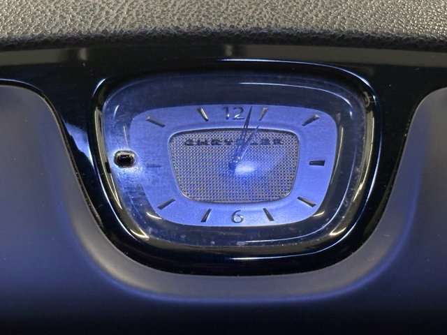 Used 2019 Chrysler 300 S AWD/4WD image 27
