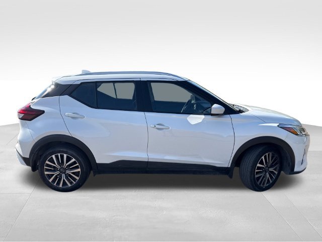 Certified 2023 Nissan Kicks SV FWD image 9