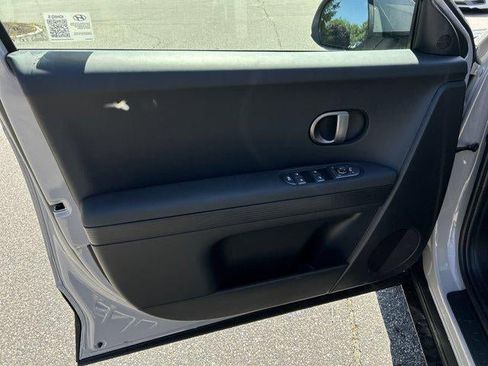 New 2025 Hyundai Ioniq 5 SE image 42
