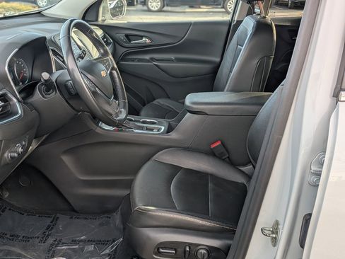 Used 2021 Chevrolet Equinox LT image 16