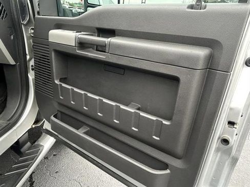 Used 2013 Ford F250 Lariat image 22