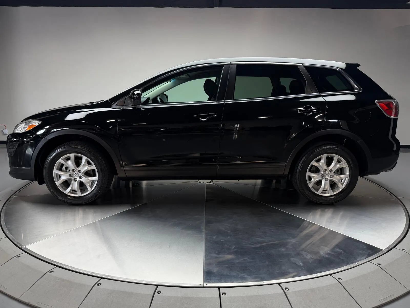 Used 2011 MAZDA CX-9 Sport FWD image 4