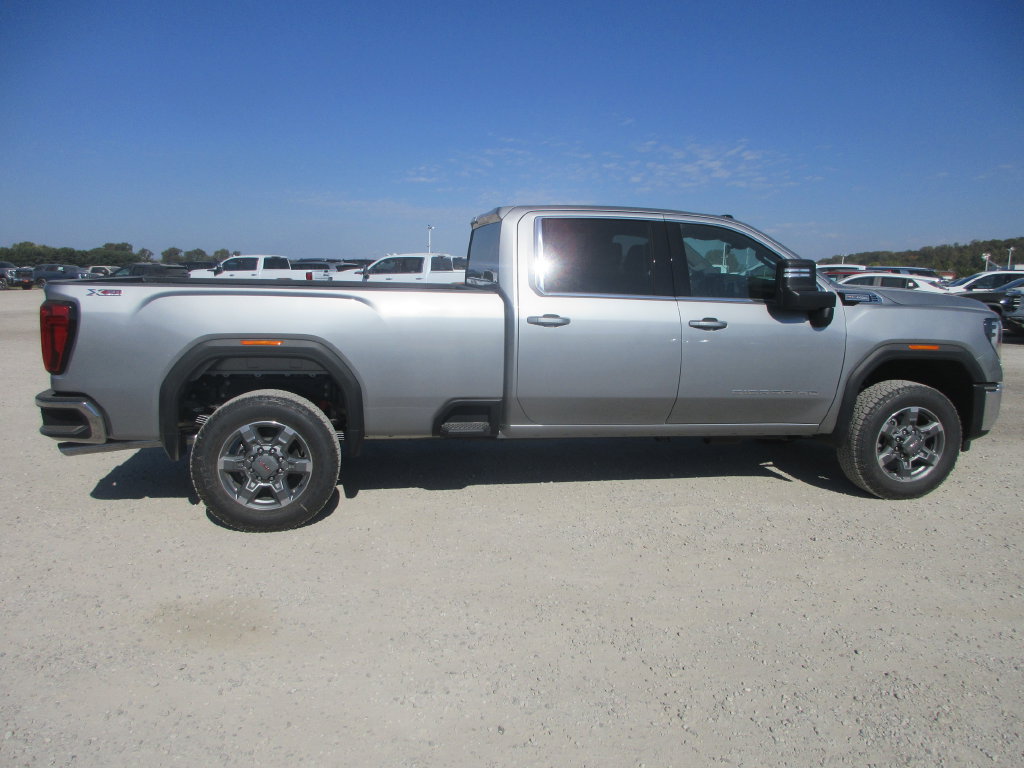 New 2026 GMC Sierra 3500 SLE w/ SLE Value Package AWD/4WD image 3