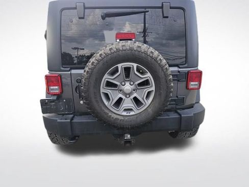 Used 2018 Jeep Wrangler Unlimited Rubicon w/ Cold Weather Group AWD/4WD image 5