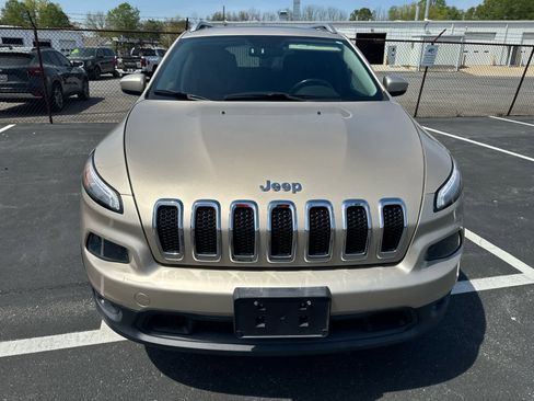 Used 2014 Jeep Cherokee Latitude w/ Comfort/Convenience Group image 4