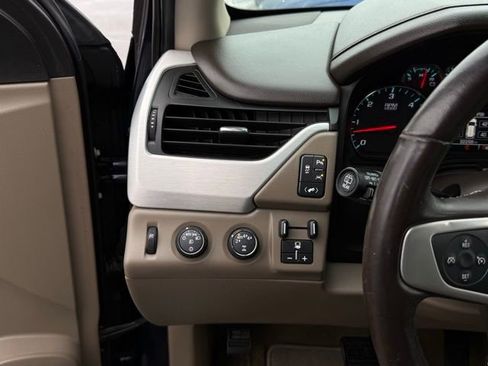 Used 2019 GMC Yukon XL SLT w/ Open Road Package image 17