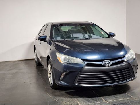 Used 2017 Toyota Camry LE image 2