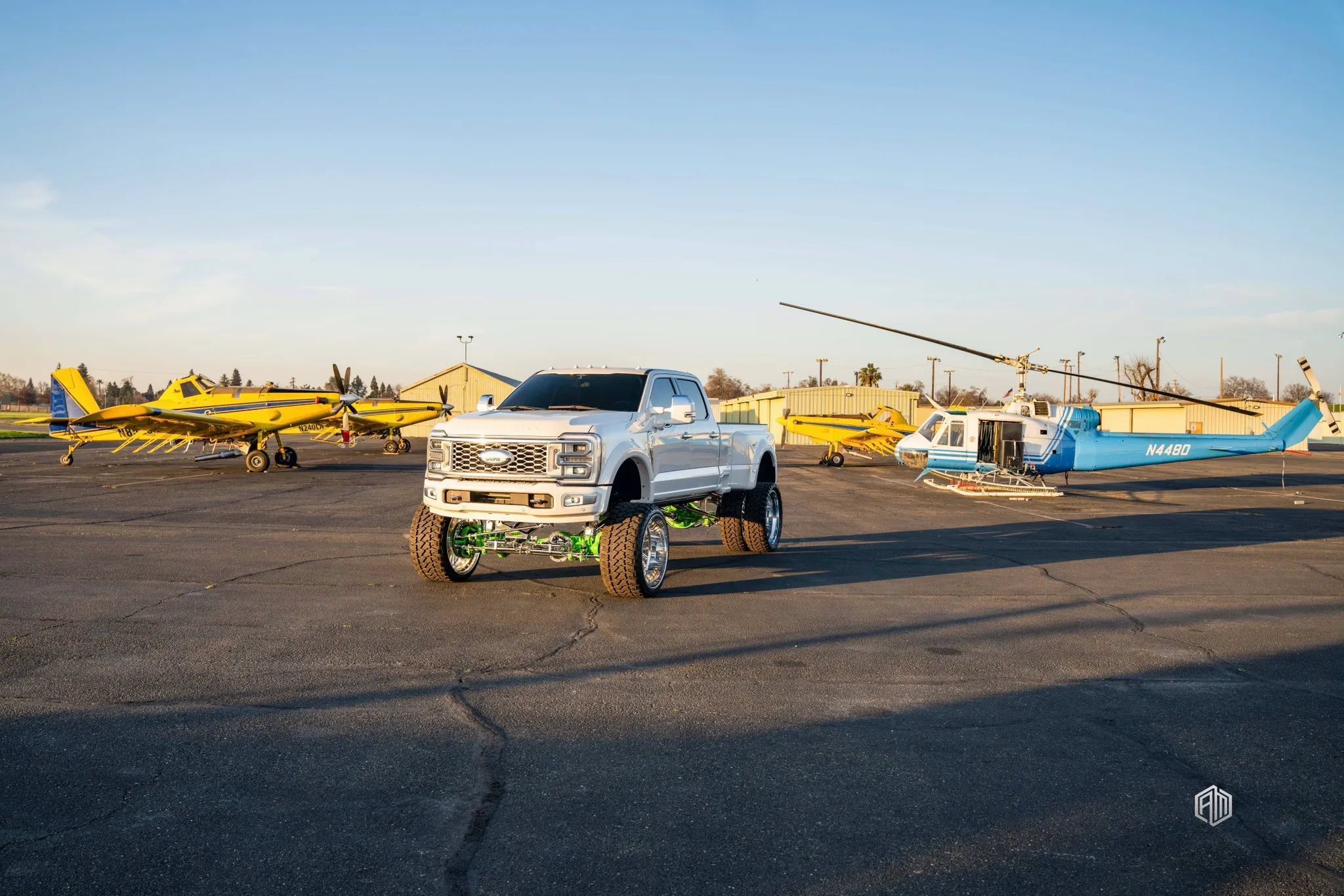 Used 2024 Ford F450 Limited w/ FX4 Off-Road Package AWD/4WD image 2