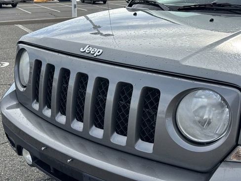 Used 2014 Jeep Patriot Sport image 11