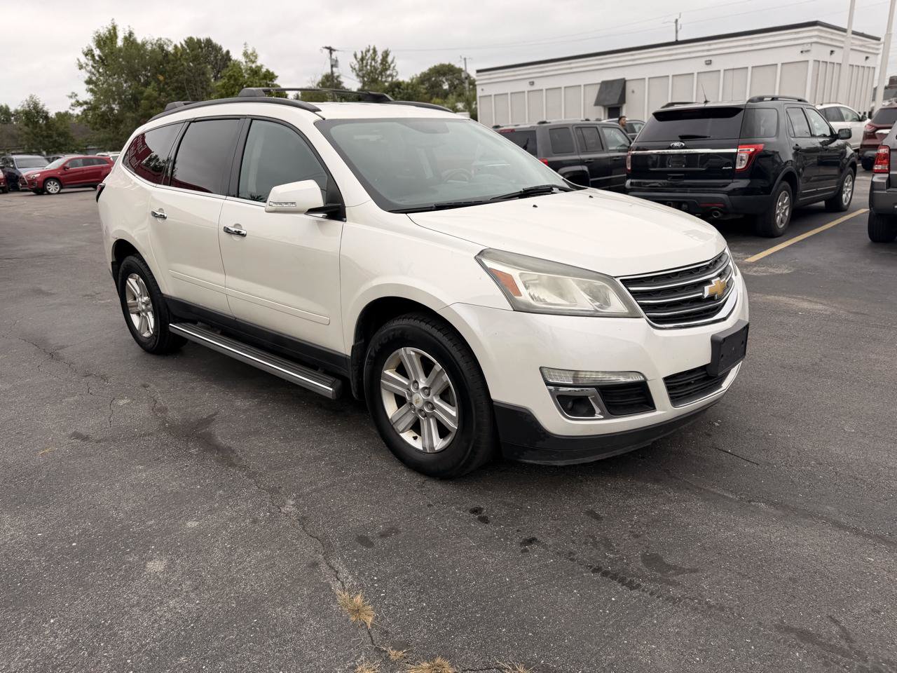 Used 2014 Chevrolet Traverse LT w/ LPO, 'HIT The Road' Package FWD image 6