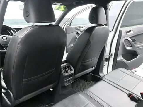 Used 2021 Volkswagen Tiguan SE R-Line AWD/4WD image 19