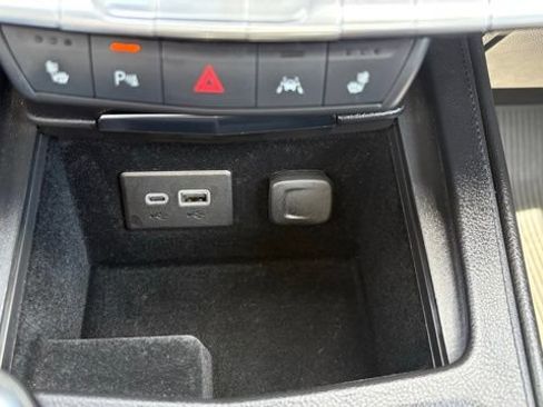 Used 2024 Cadillac XT4 Sport AWD/4WD image 30