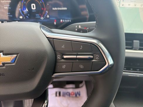 New 2026 Chevrolet Equinox LT w/ Convenience Package II AWD/4WD image 18