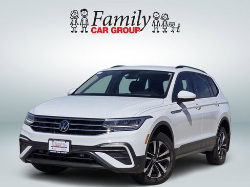 Used 2023 Volkswagen Tiguan S image 1