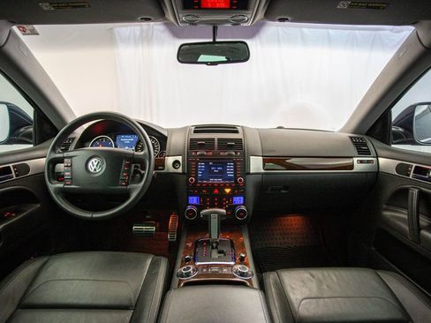 Used 2008 Volkswagen Touareg V10 TDI image 12