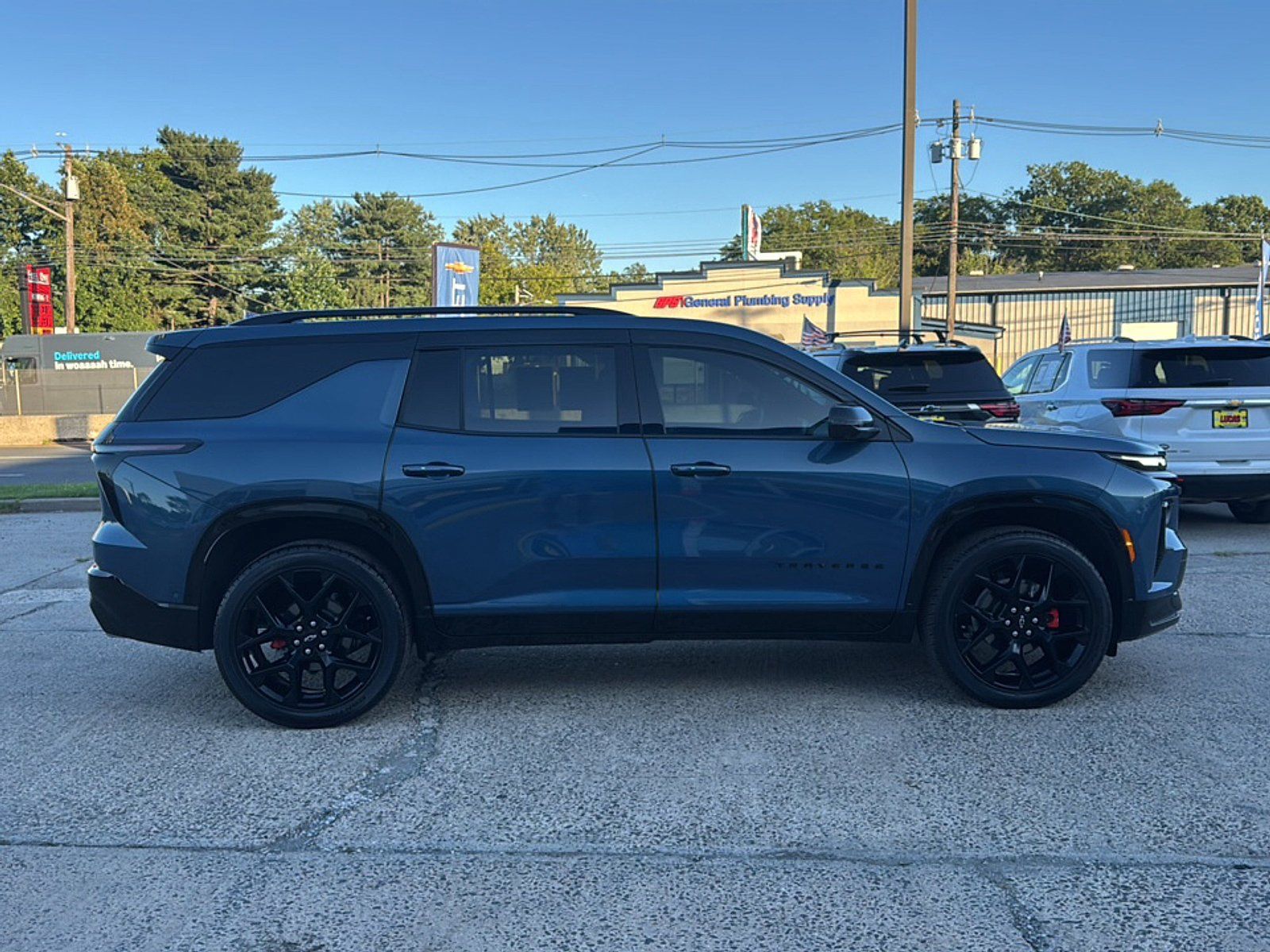 Used 2024 Chevrolet Traverse RS w/ LPO, Floor Liner Package AWD/4WD image 9
