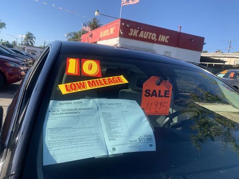 Used 2010 Toyota Venza FWD 4cyl 4dr Crossover image 18