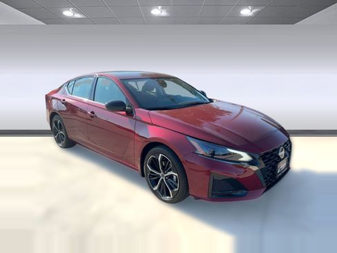 New 2025 Nissan Altima 2.5 SR w/ SR Premium Package image 6