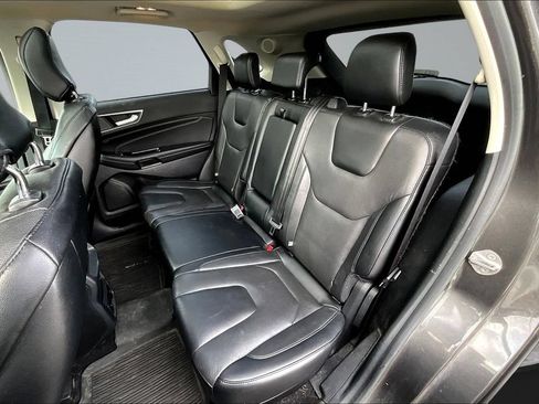 Used 2019 Ford Edge Titanium w/ Equipment Group 301A AWD/4WD image 20