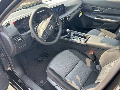 New 2026 Nissan Sentra SV w/ SV Convenience Package FWD image 13