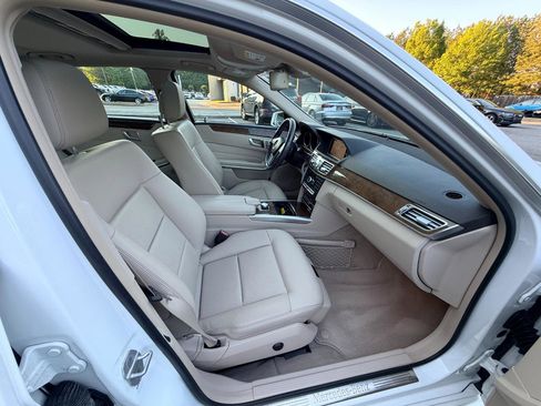 Used 2014 Mercedes-Benz E 350 Sedan image 15