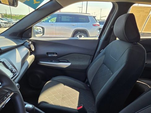 Used 2020 Nissan Kicks SV FWD image 22