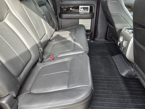 Used 2014 Ford F150 Platinum image 30