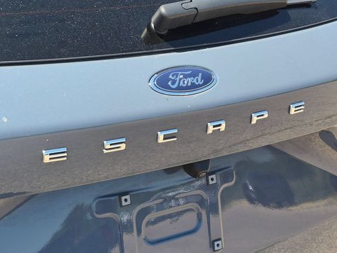 Used 2024 Ford Escape ST-Line w/ Tech Pack #1 AWD/4WD image 10