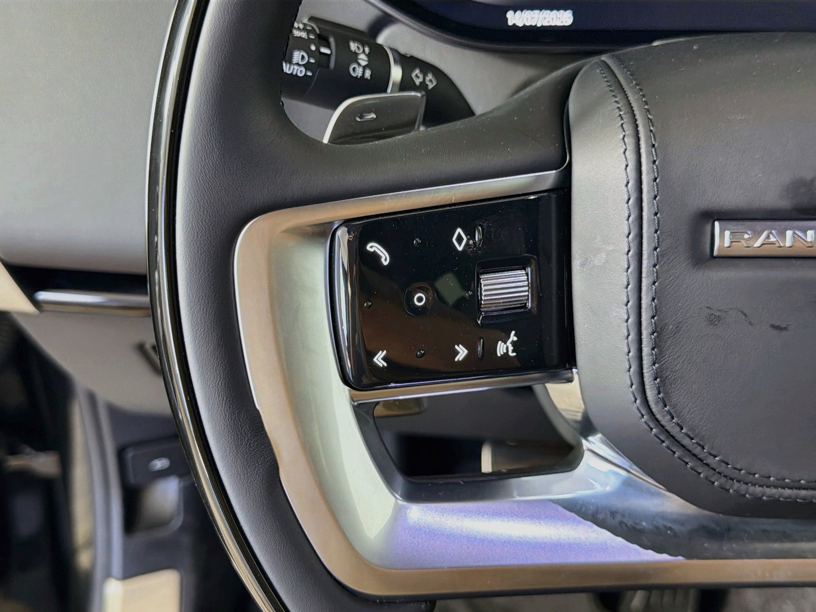 New 2026 Land Rover Range Rover SE AWD/4WD image 12