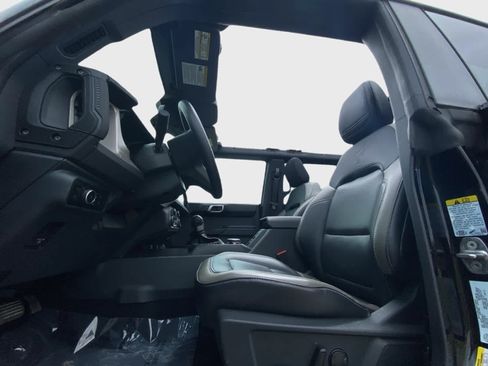 Used 2025 Ford Bronco Outer Banks AWD/4WD image 20