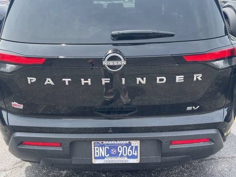 Used 2022 Nissan Pathfinder SV FWD image 3