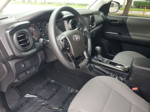 Used 2023 Toyota Tacoma TRD Sport image 13