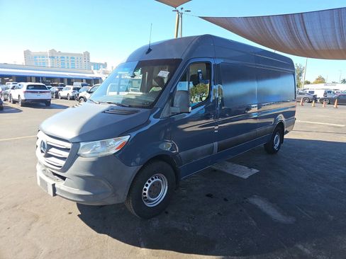 Used 2019 Mercedes-Benz Sprinter 170 image 1