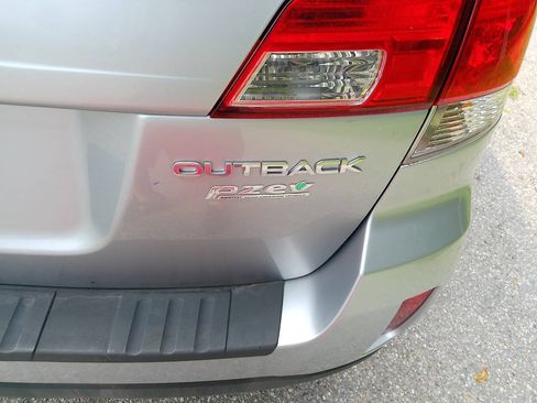 Used 2012 Subaru Outback 2.5i AWD/4WD image 27