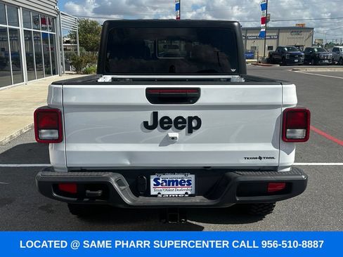 Used 2023 Jeep Gladiator Sport AWD/4WD image 13