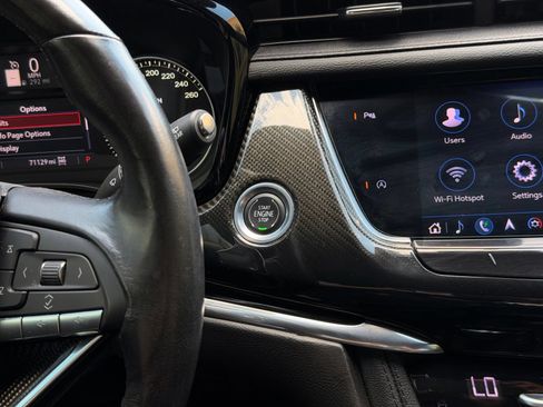 Used 2020 Cadillac XT6 Sport AWD/4WD image 43